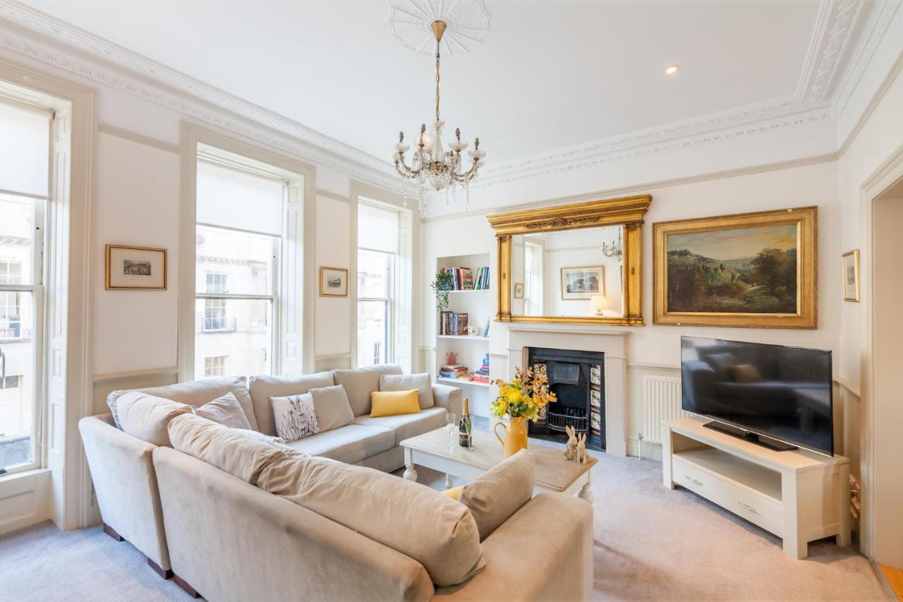 City Centre Stunning House-Roman Baths - 3Min Walk - 4 Bedrooms Dış mekan fotoğraf