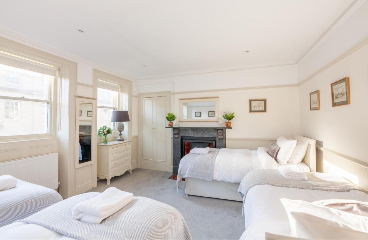 City Centre Stunning House-Roman Baths - 3Min Walk - 4 Bedrooms Dış mekan fotoğraf