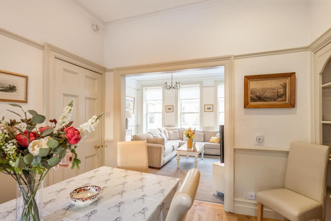 City Centre Stunning House-Roman Baths - 3Min Walk - 4 Bedrooms Dış mekan fotoğraf