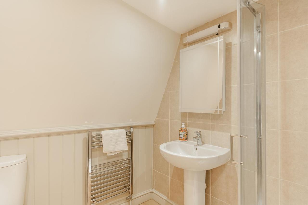 City Centre Stunning House-Roman Baths - 3Min Walk - 4 Bedrooms Dış mekan fotoğraf