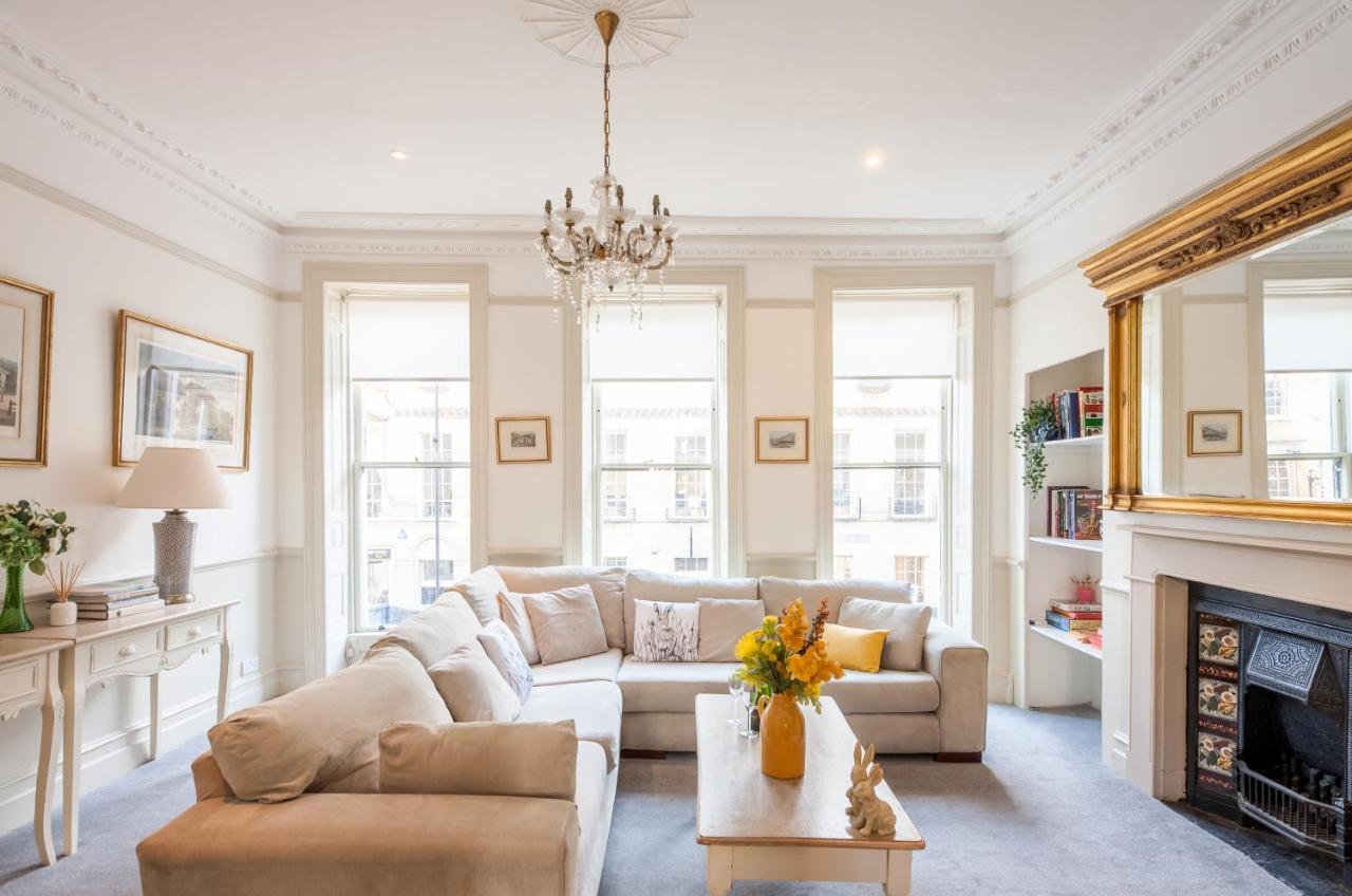 City Centre Stunning House-Roman Baths - 3Min Walk - 4 Bedrooms Dış mekan fotoğraf